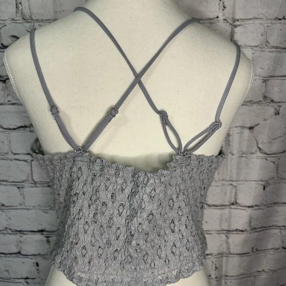 Curvy crochet lace bralette, size 2X, light grey. - Picture 3 of 6